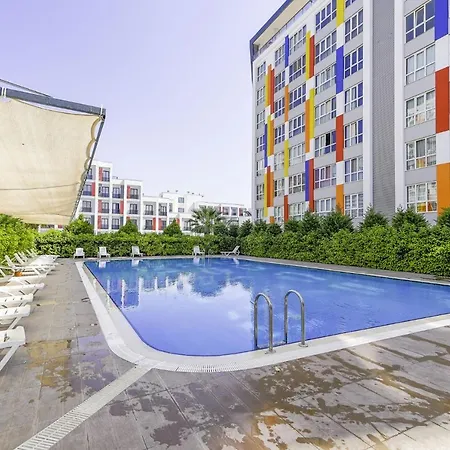 Studio Flat W Shared Pool And Garden In