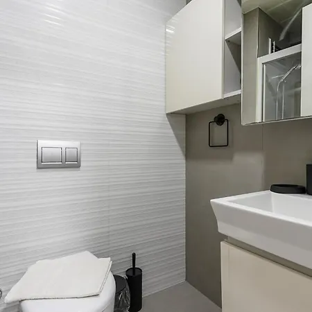 Διαμέρισμα Studio Flat W Shared Pool And Garden In *